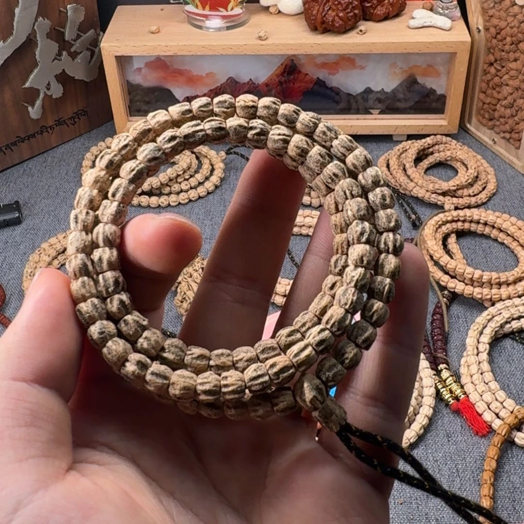 柏香籽/百香籽吊坠九*