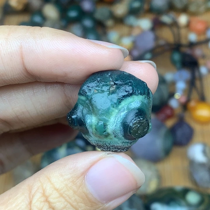 玛瑙/玉髓未镶嵌珠宝半成品乌*