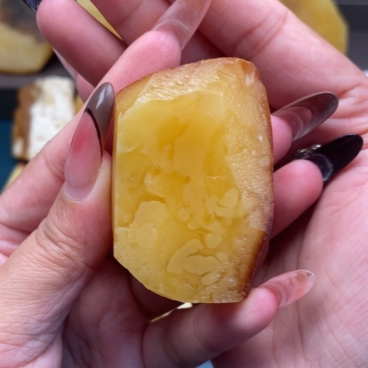 定制琥珀未镶嵌蜜蜡