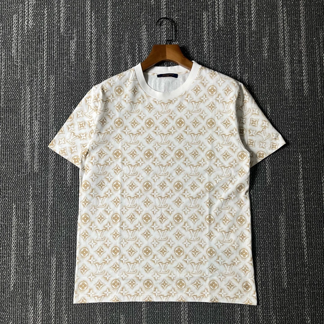 99新 LouisVuitton/路易威登 三花满印圆领短袖/L码/1846