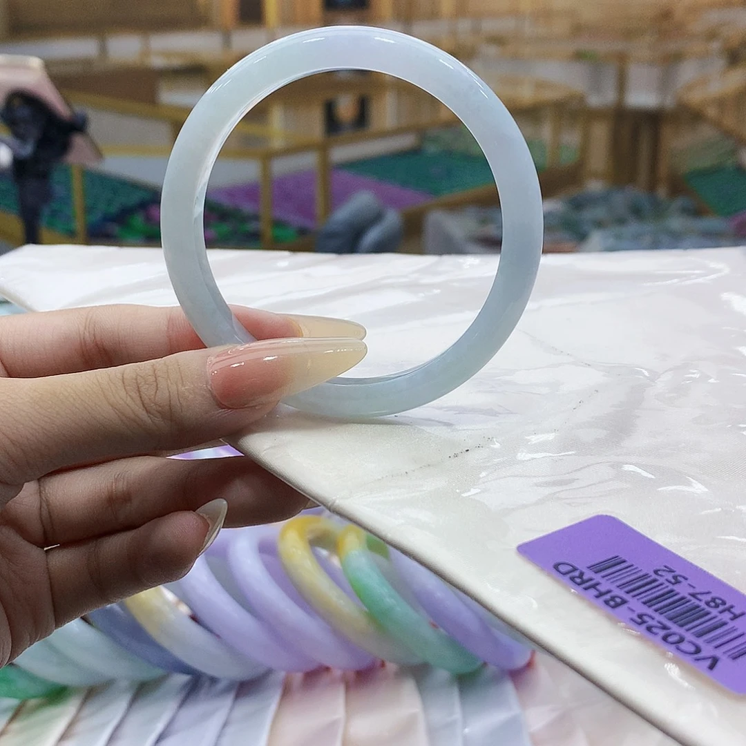 翡翠未镶嵌手镯nnn