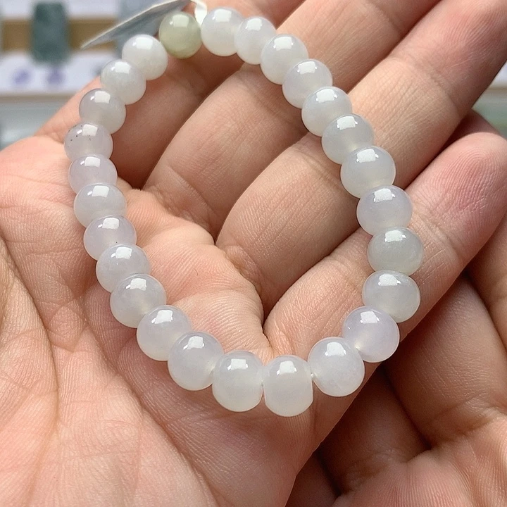 翡翠未镶嵌颈饰卡7.8