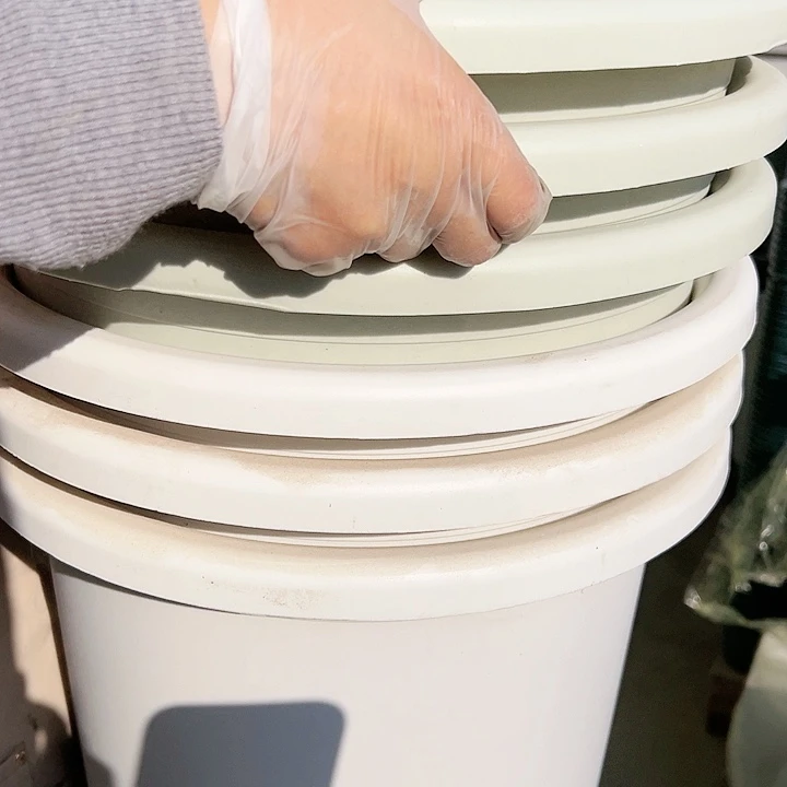 塑料瑕疵四季盆8#米白色3个无托