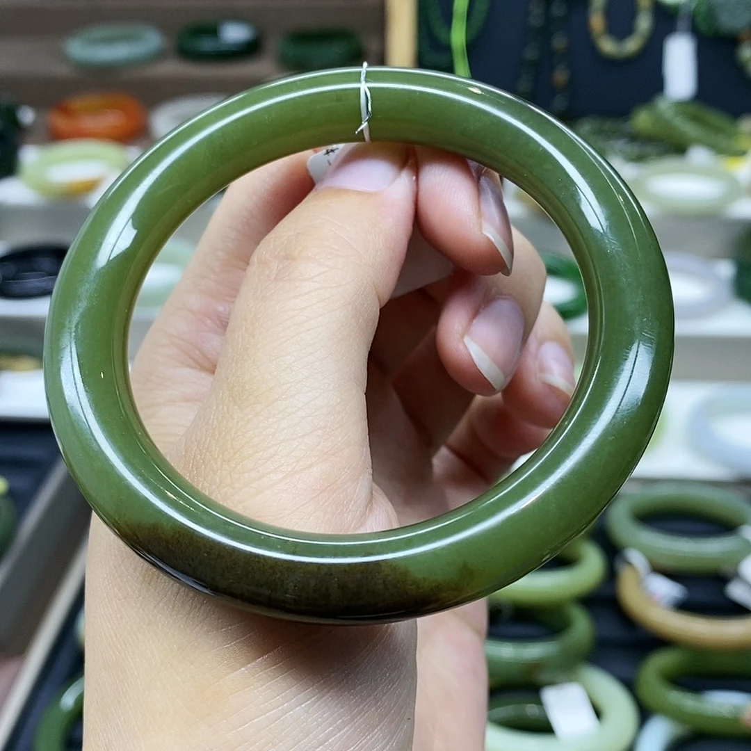 【闪购商品】未镶嵌手镯和田玉