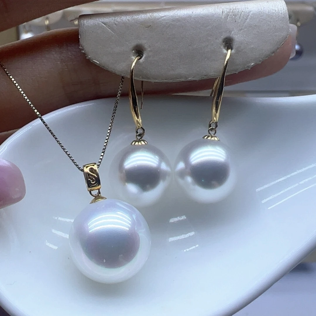 淡水珍珠18K金镶嵌吊坠(赠链)