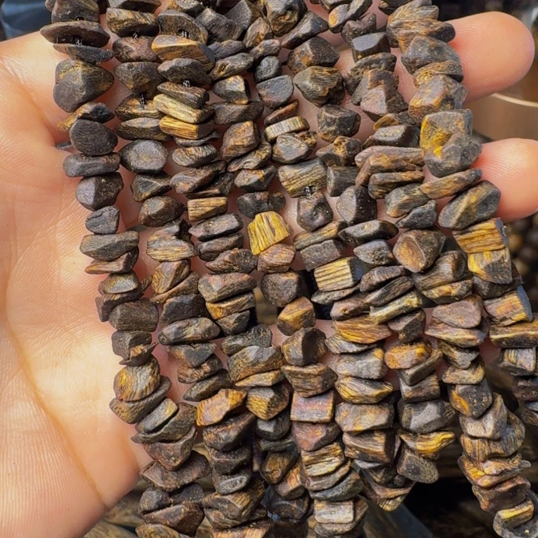 沉香沉香碎屑沉水车挂发一条