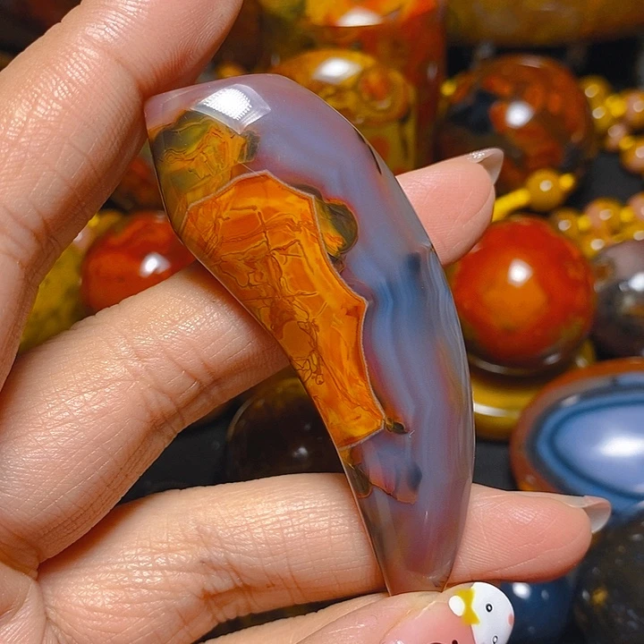 靓***哥玛瑙/玉髓未镶嵌颈饰