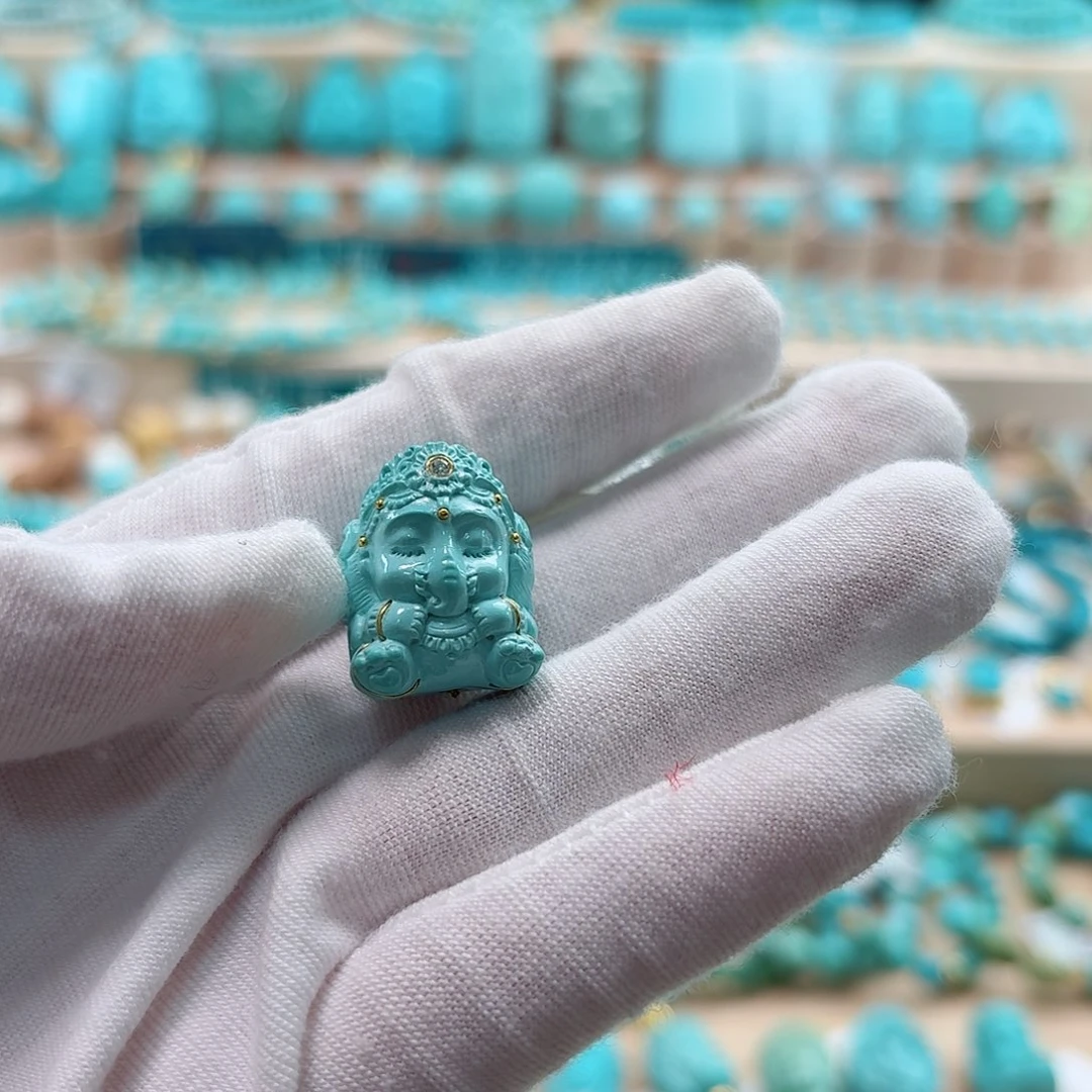 羽***气绿松石未镶嵌珠宝奇石