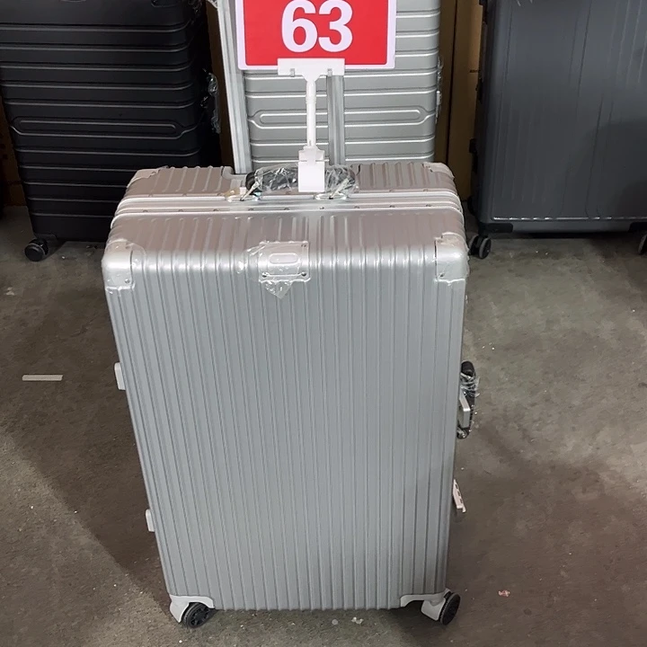 兄***哥金属（铝镁合金等）PC1608银色28寸