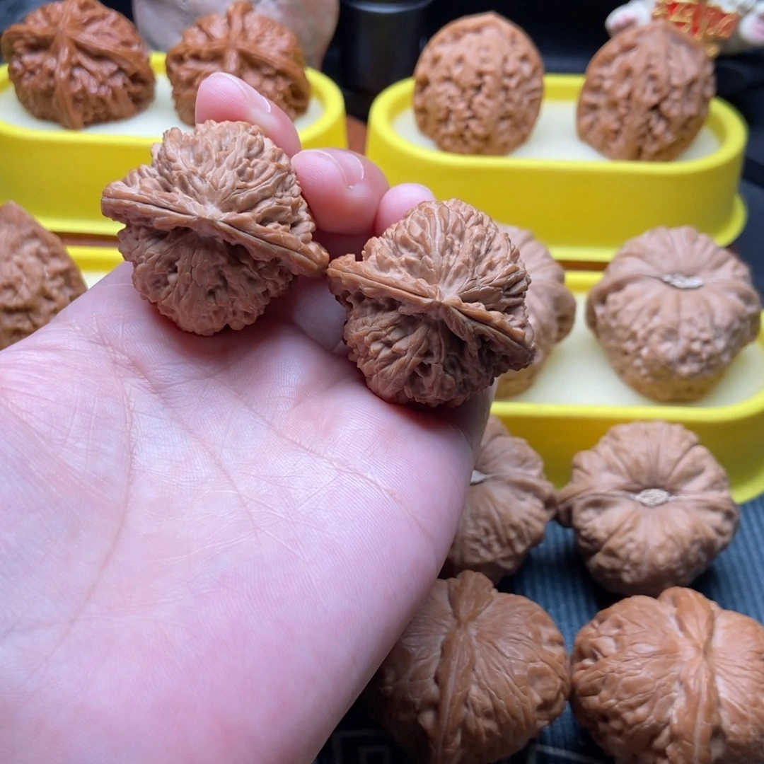 吊坠文玩核桃全品三角白