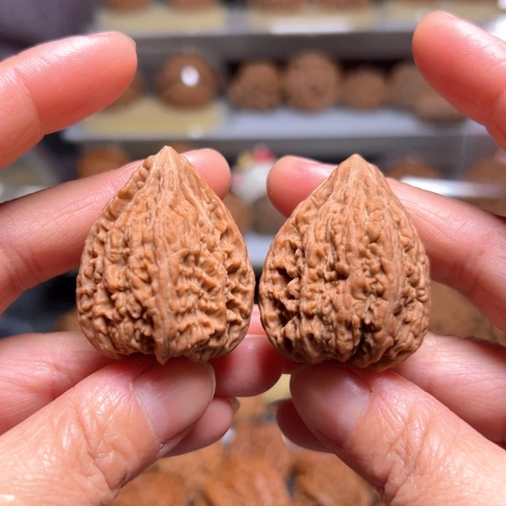 文玩核桃把件塔尖33