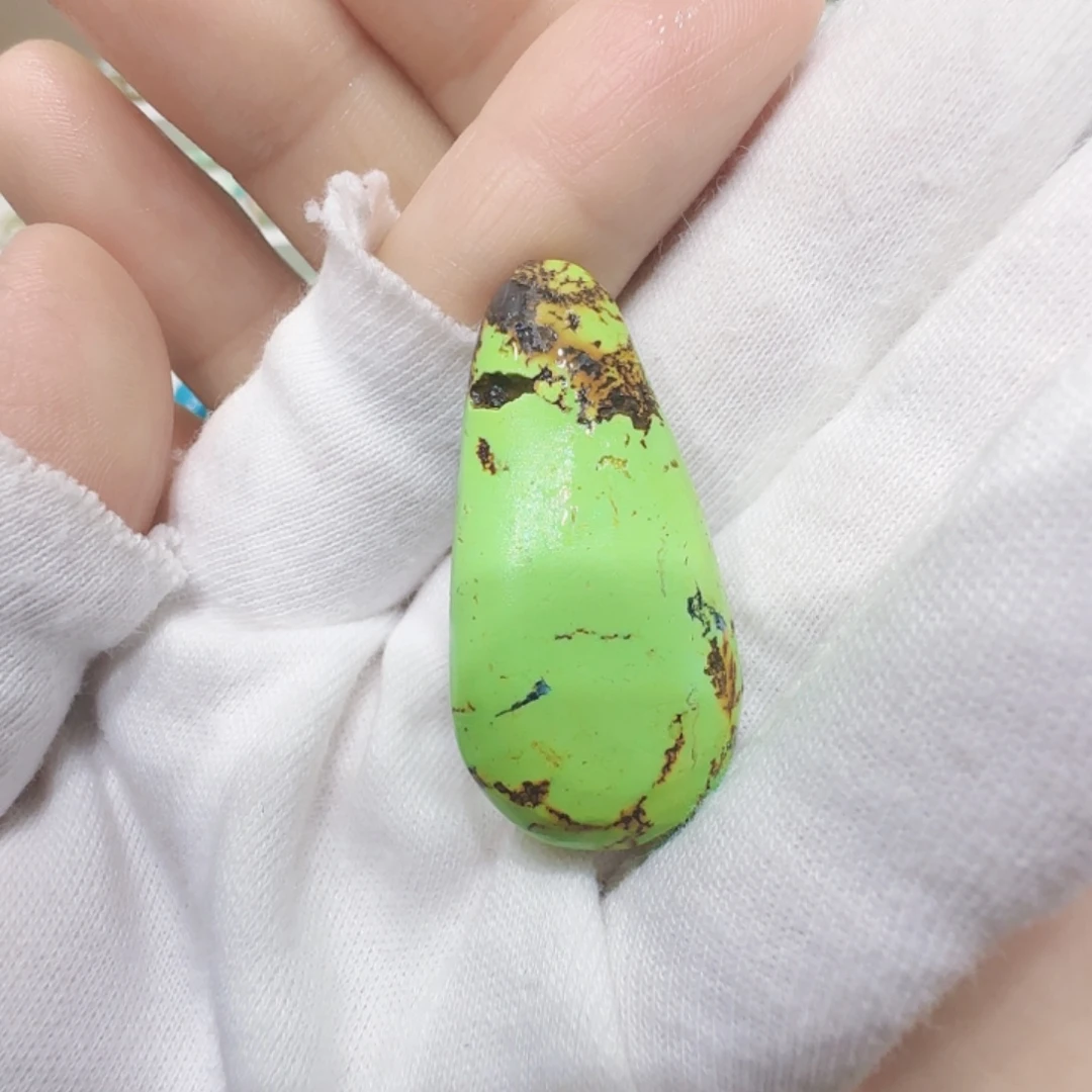 绿松石未镶嵌原矿绿松石