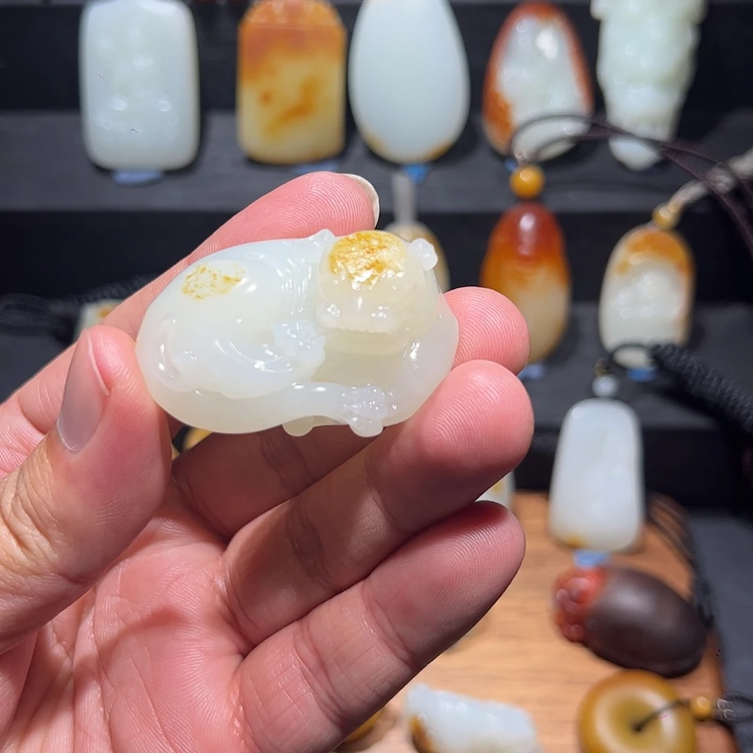 颈饰未镶嵌和田玉