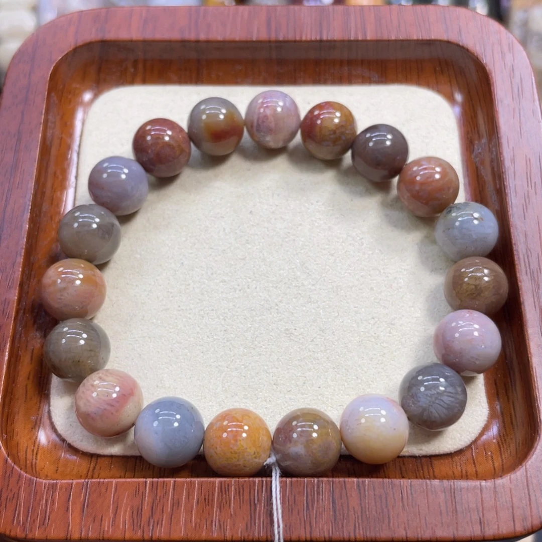 硅化玉未镶嵌颈饰k8