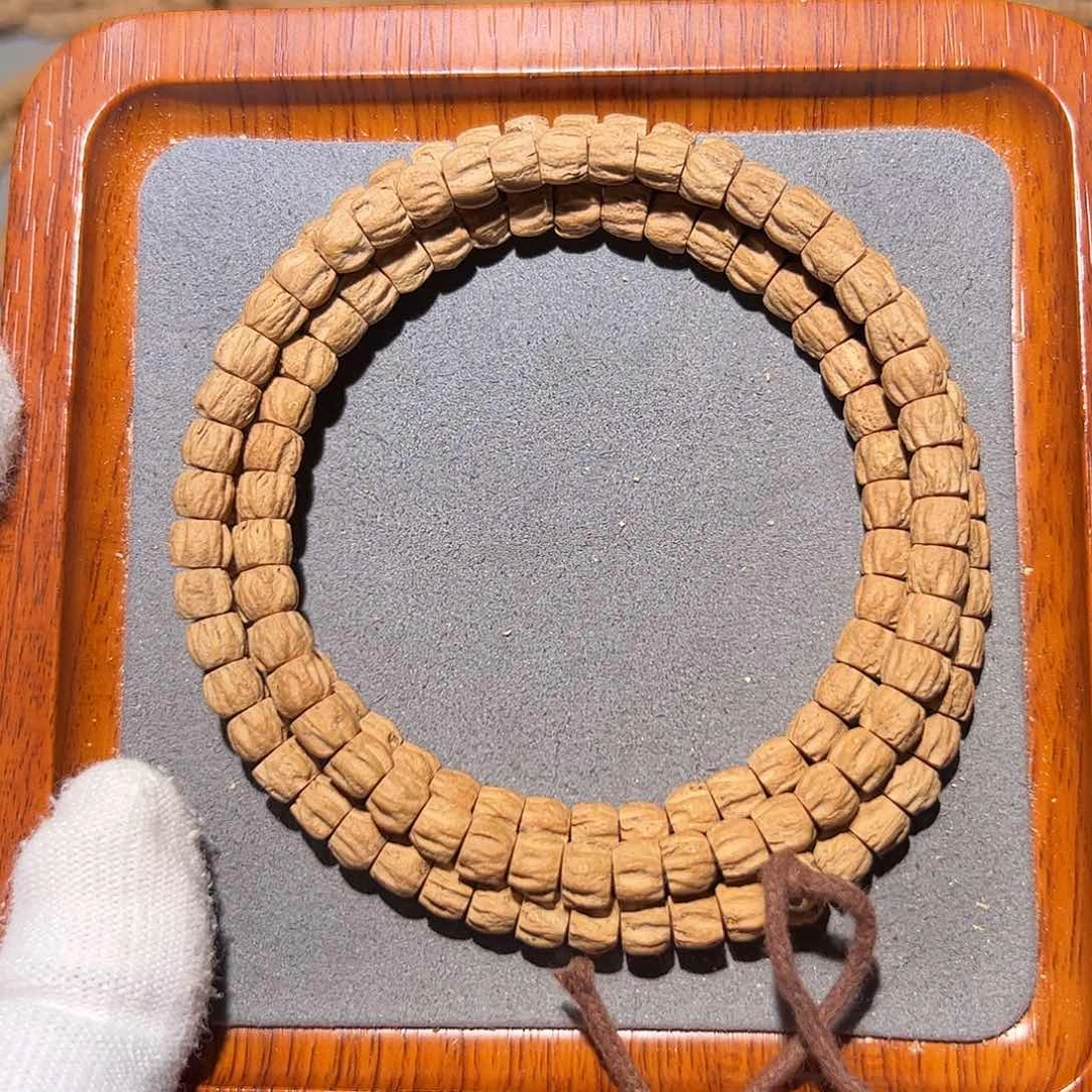 柏香籽/百香籽手串红油皮方块顺7+