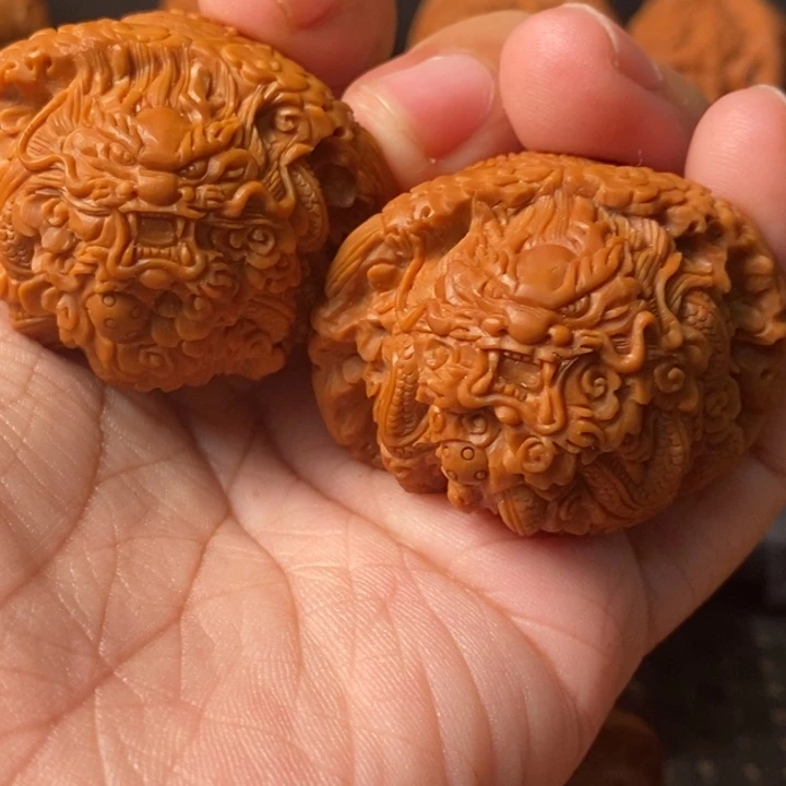 红***旗把件文玩核桃龙凤