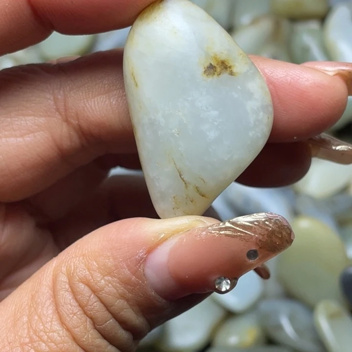 龙***和田玉未镶嵌珠宝半成品