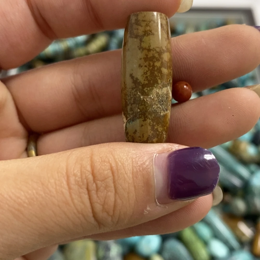南红玛瑙未镶嵌珠宝奇石