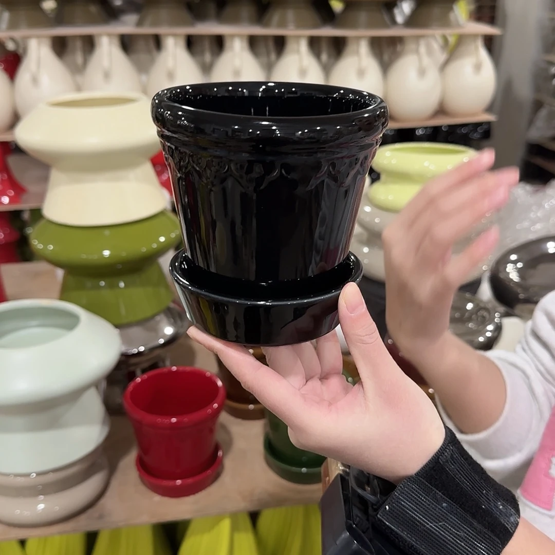 b4黑色带托花盆花盆花盆