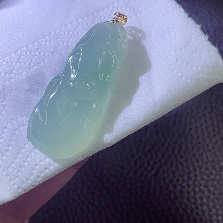翡翠颈饰18K金镶嵌翡翠