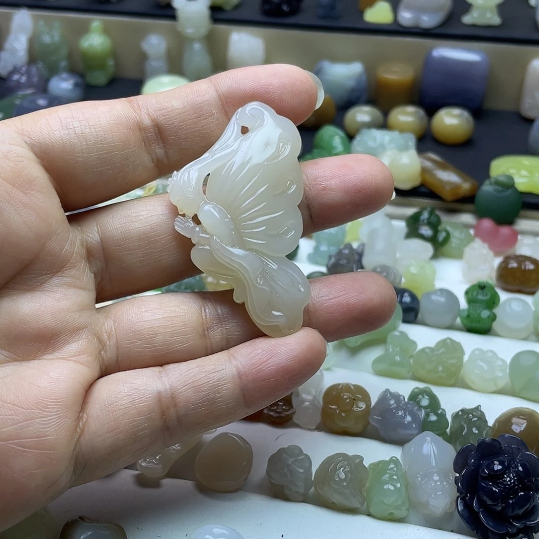 颈饰未镶嵌和田玉