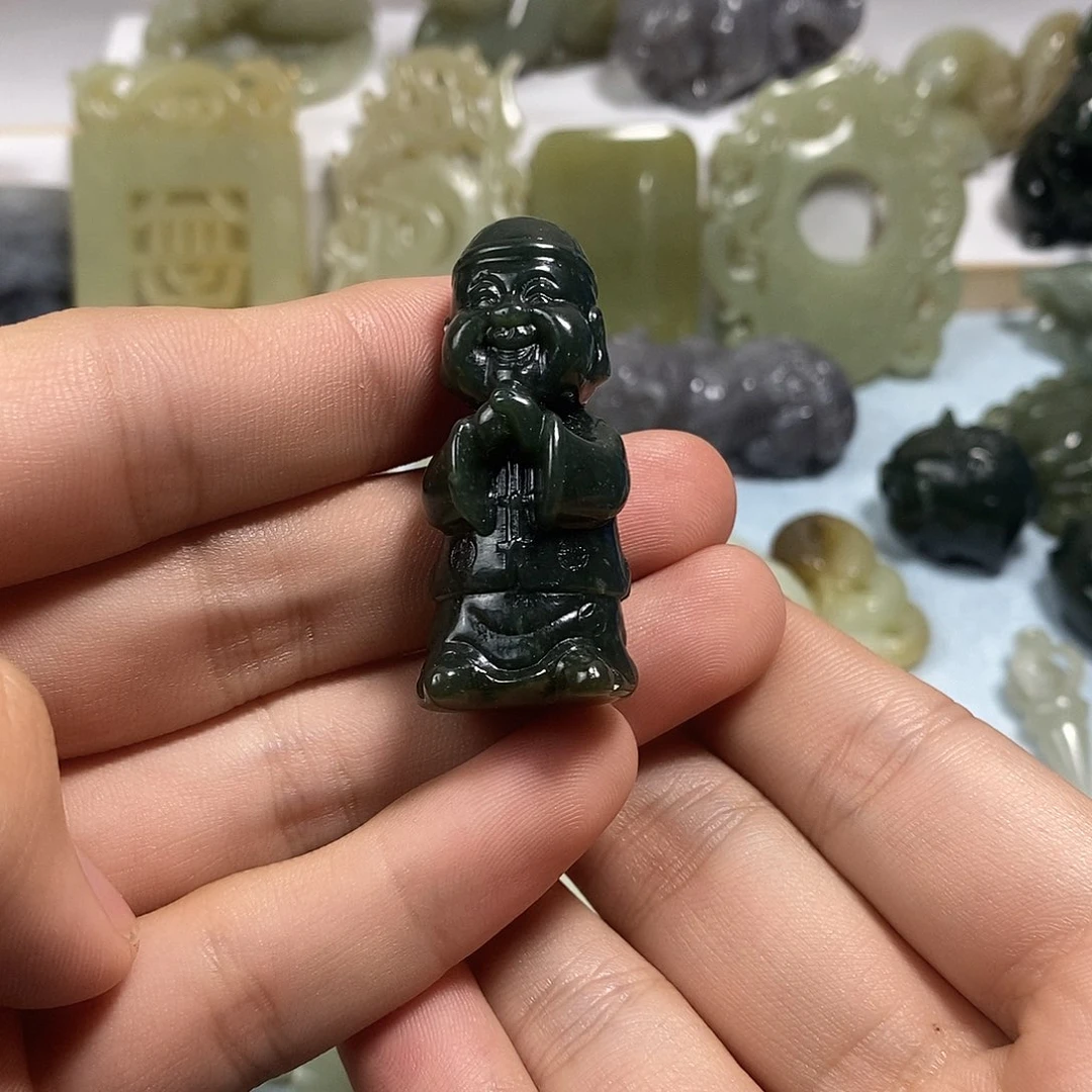 和田玉未镶嵌挂件