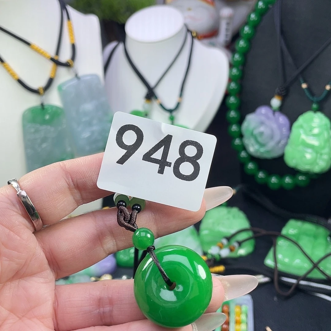 吊坠(赠链)未镶嵌翡翠