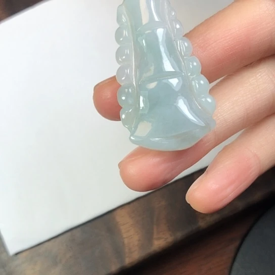 翡翠未镶嵌颈饰缅甸A货，每天下午1点半开播