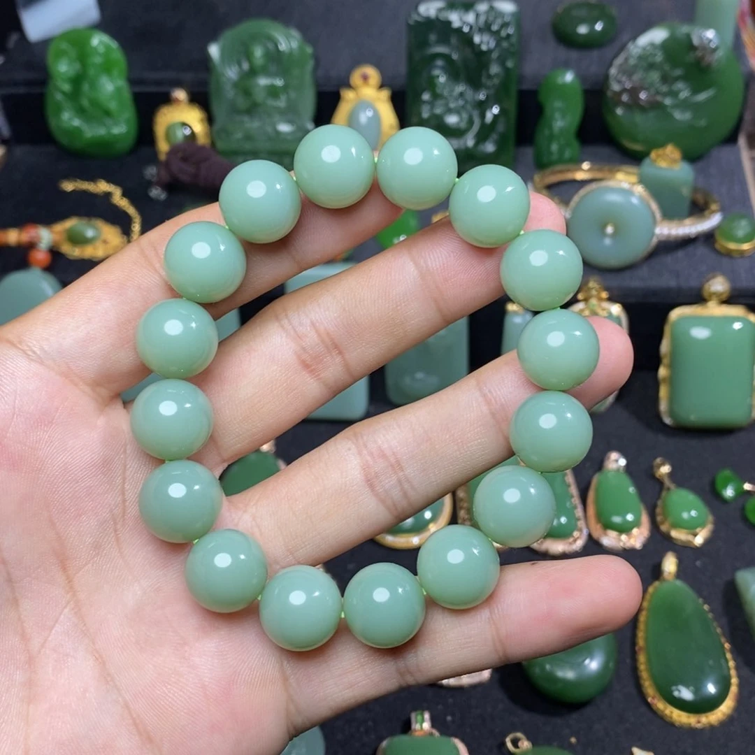 吊坠(不含链)未镶嵌和田玉（碧玉）
