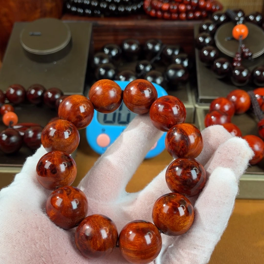 檀香紫檀（小叶紫檀）?****黑