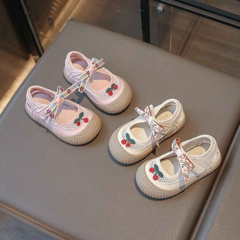 女童凉鞋童鞋时尚休闲包头小童刺绣镂空夏季宝宝鞋防滑软底沙滩鞋