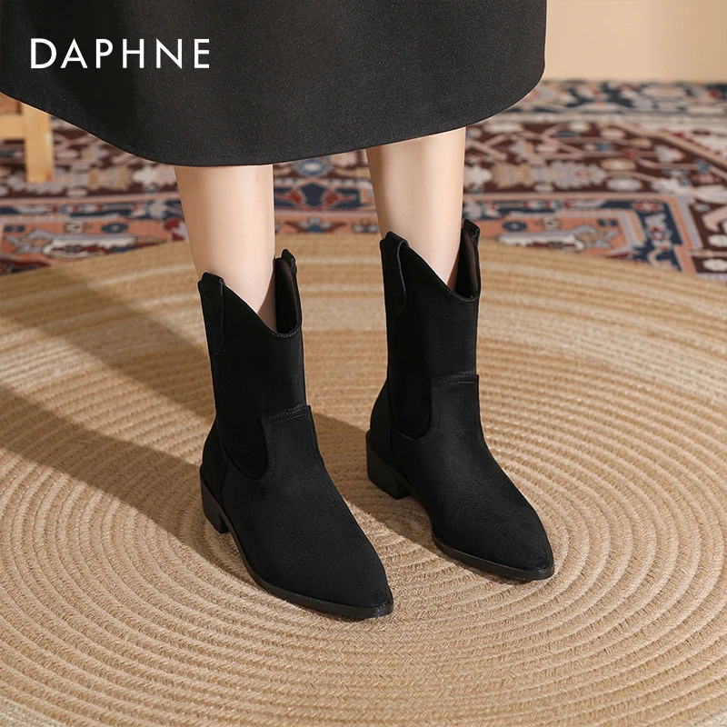达芙妮短靴女春秋时尚百搭马丁靴中筒瘦瘦靴学生厚底增高时装靴子
