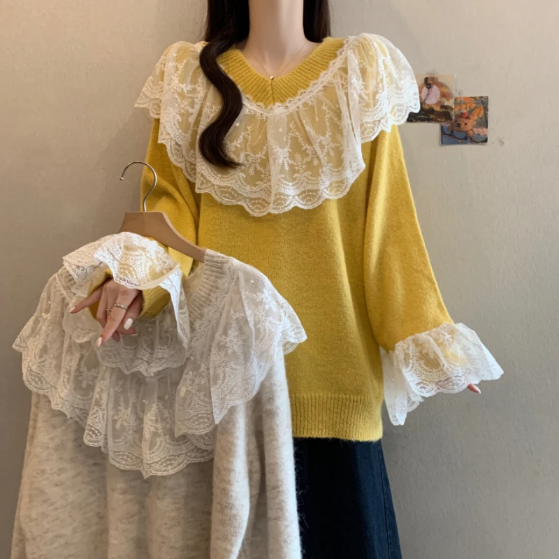 2025新款秋冬法式V领加厚软糯针织衫拼接刺绣蕾丝花边毛衣女百搭