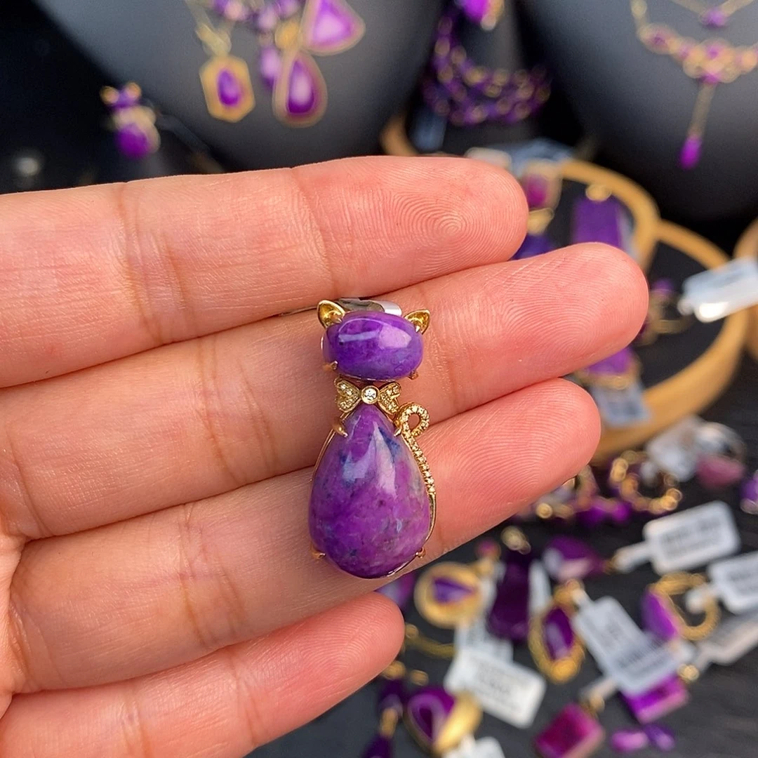 *****18K金镶嵌苏纪石（舒俱来）吊坠