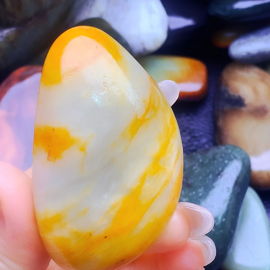 未镶嵌和田玉（糖玉）把件