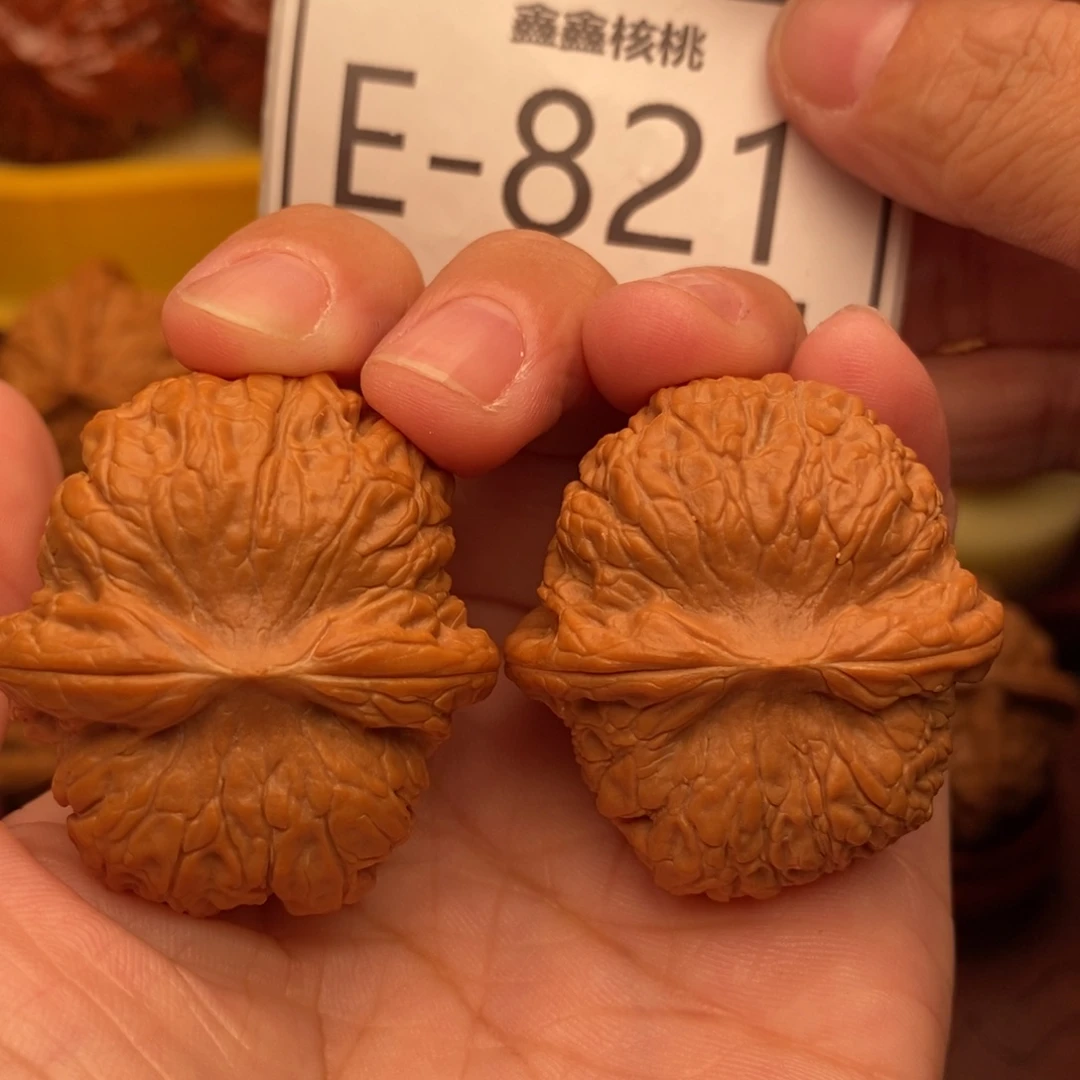 方***文玩核桃把件血麒麟36