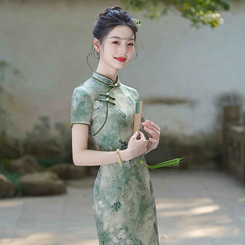 绿色旗袍日常可穿年轻女新中式改良新款夏季中长款素雅高级感送考