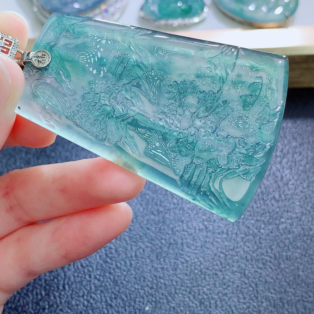 翡翠未镶嵌颈饰翡翠