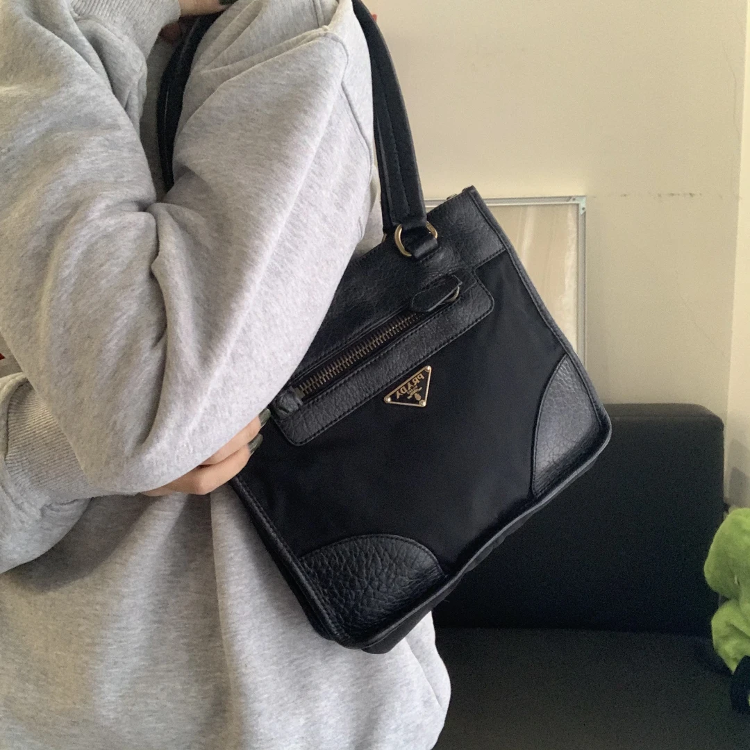 95新 Prada/普拉达 0黑色正标小号托特包