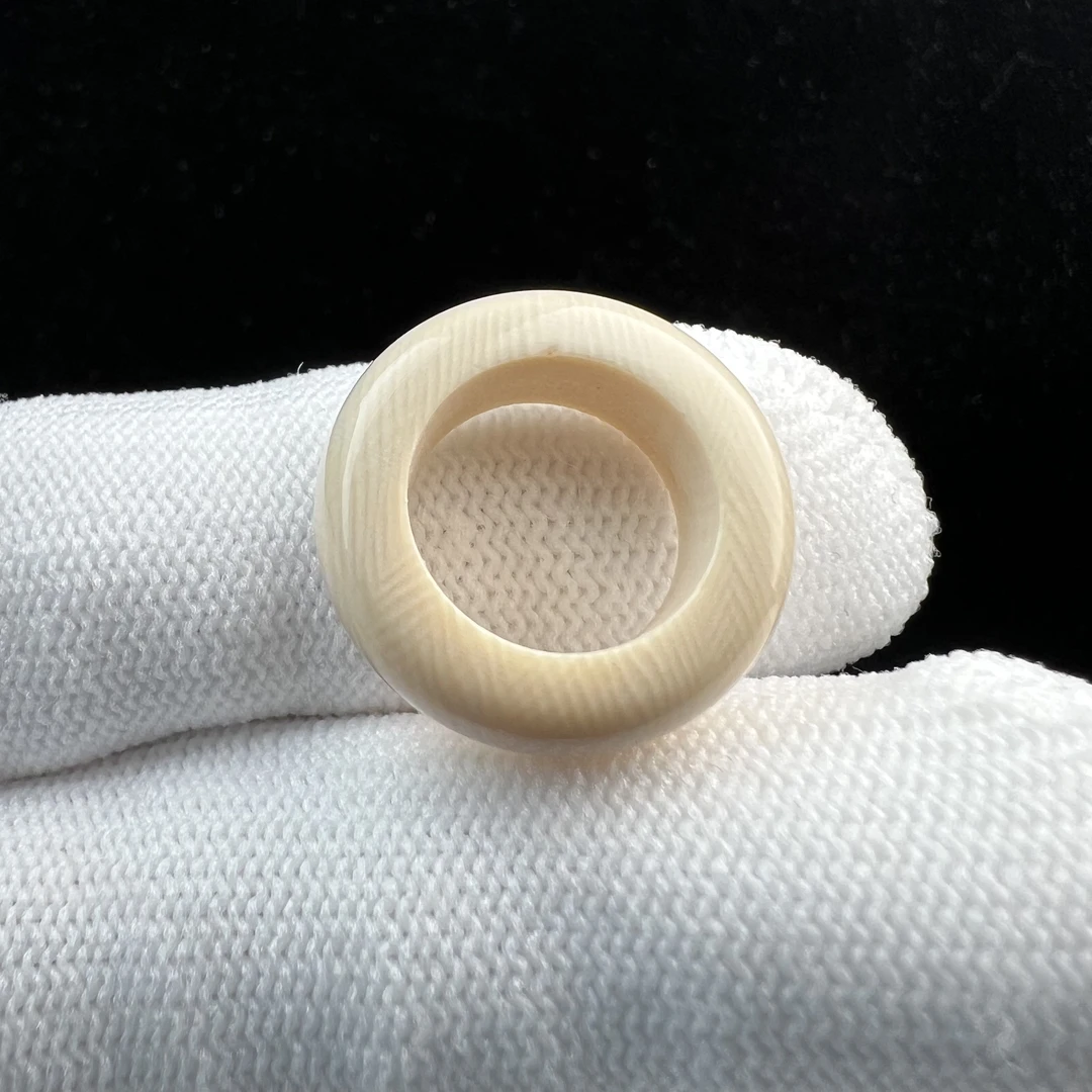 D1292天然猛犸牙跑环戒指内径12.8mm支持鉴定 假一罚四