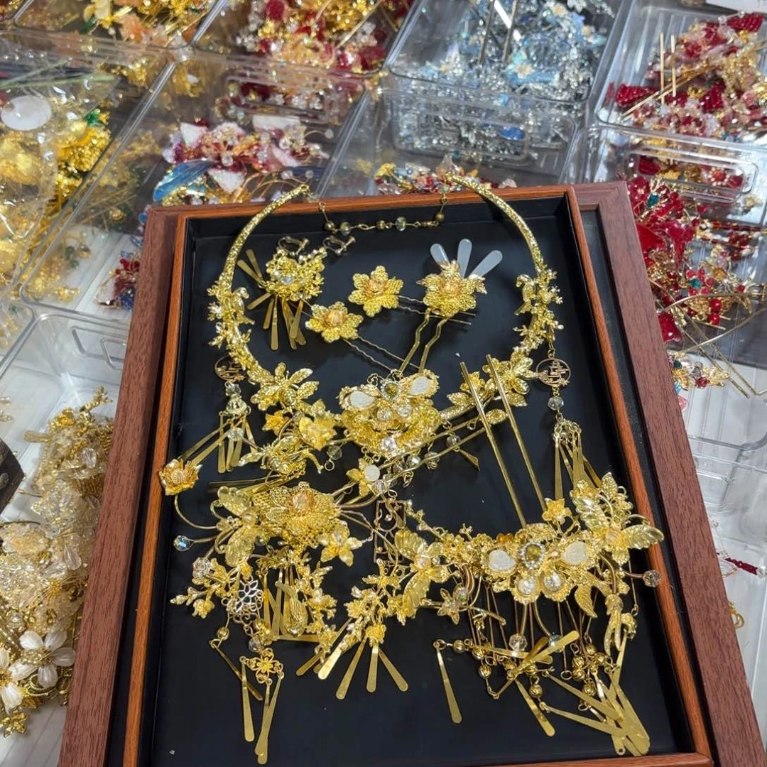 硅胶合金带项圈全金色