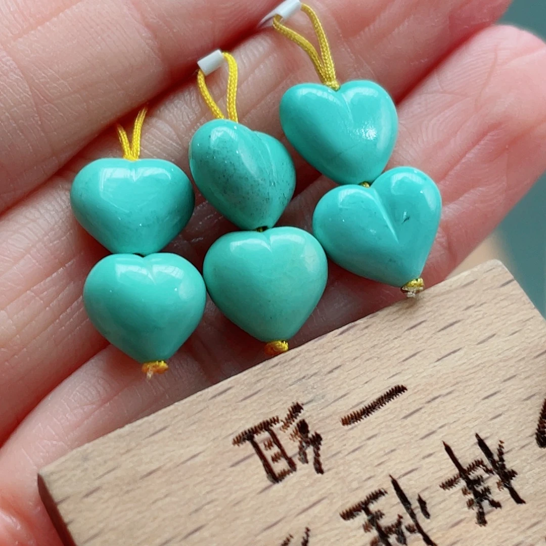未镶嵌绿松石颈饰