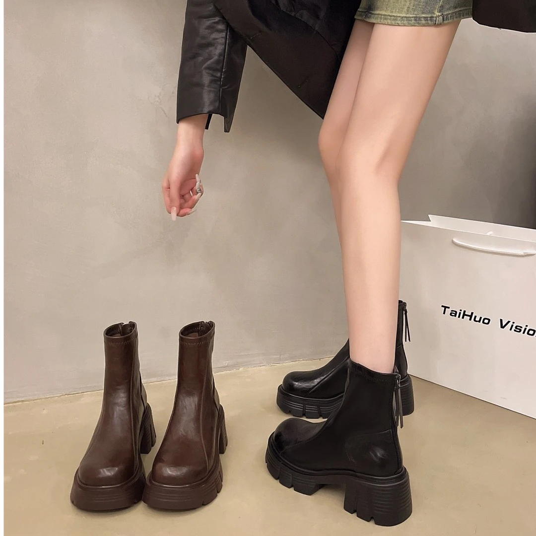 时尚厚底加绒短筒靴女2025秋冬新款圆头中跟百搭英伦风马丁靴