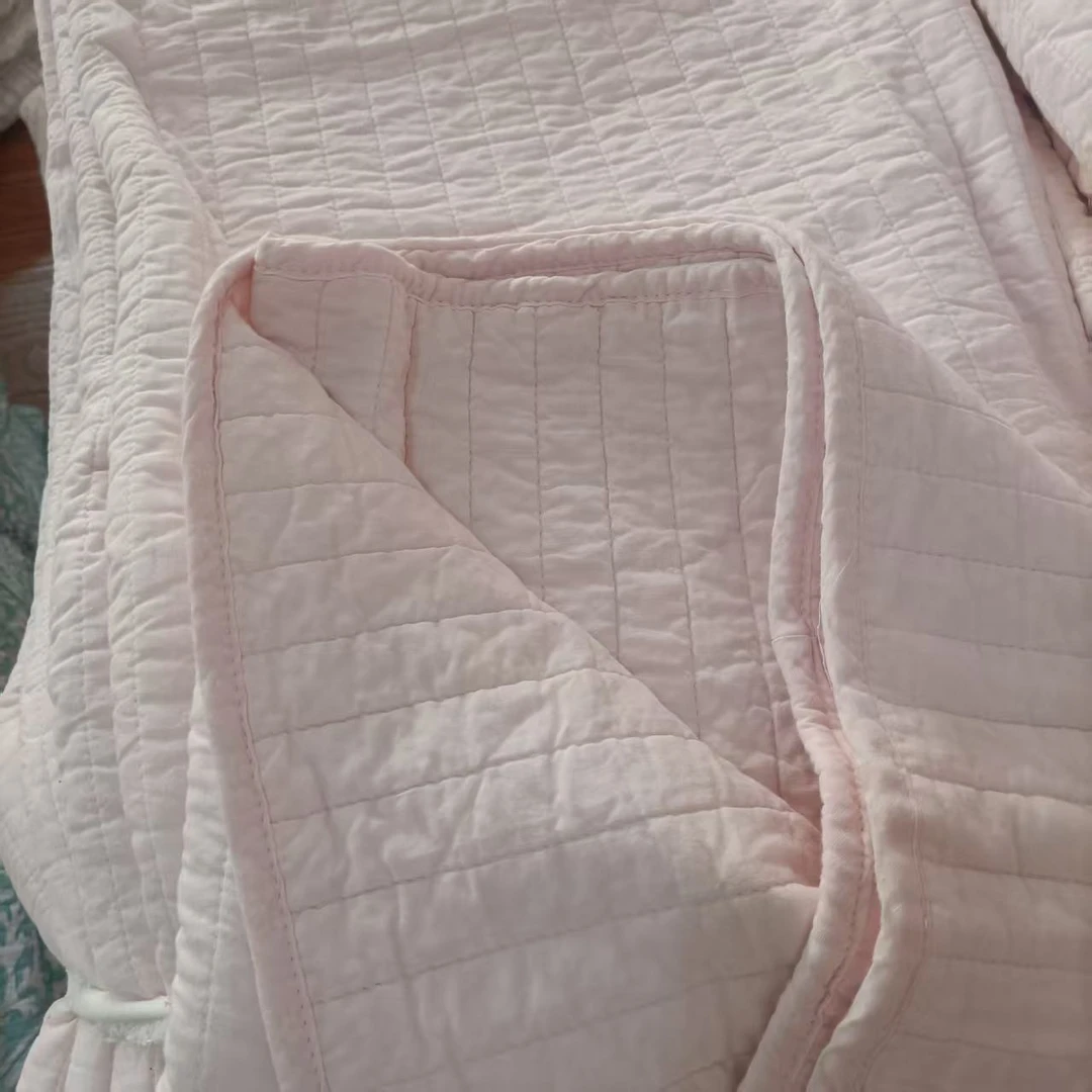 严重瑕疵粉色纯棉床盖尺寸约230*250