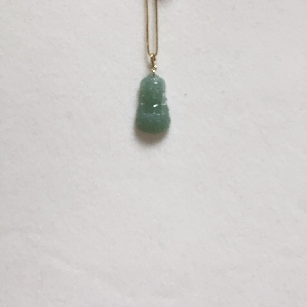 翡翠颈饰18K金镶嵌简单