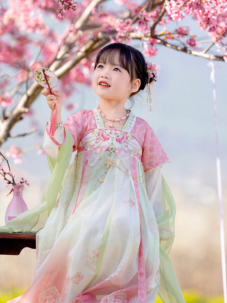 儿童汉服没有披帛配饰有长袖有短袖没区分介意勿拍