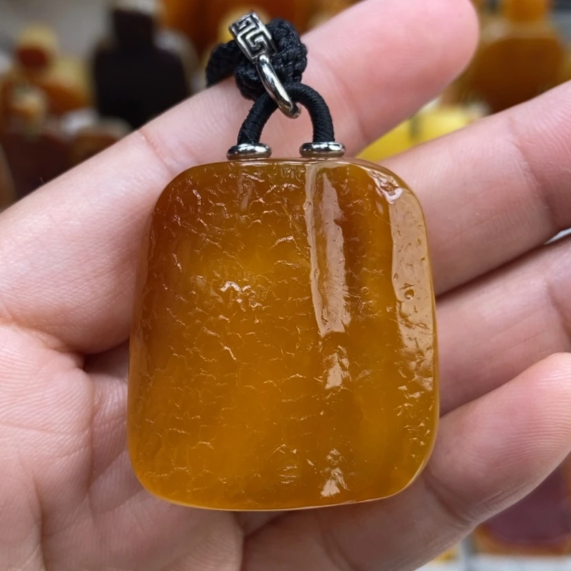 【闪购商品】琥珀颈饰未镶嵌