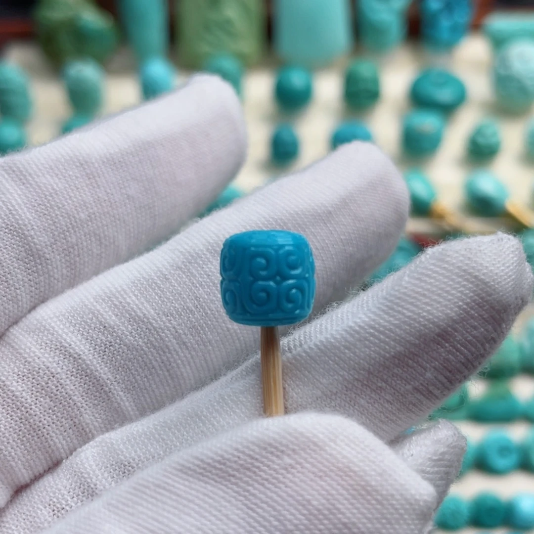 未镶嵌绿松石珠宝奇石