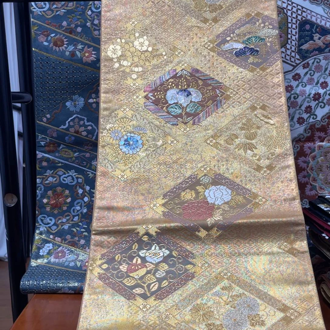 织绣嵌螺钿西阵织