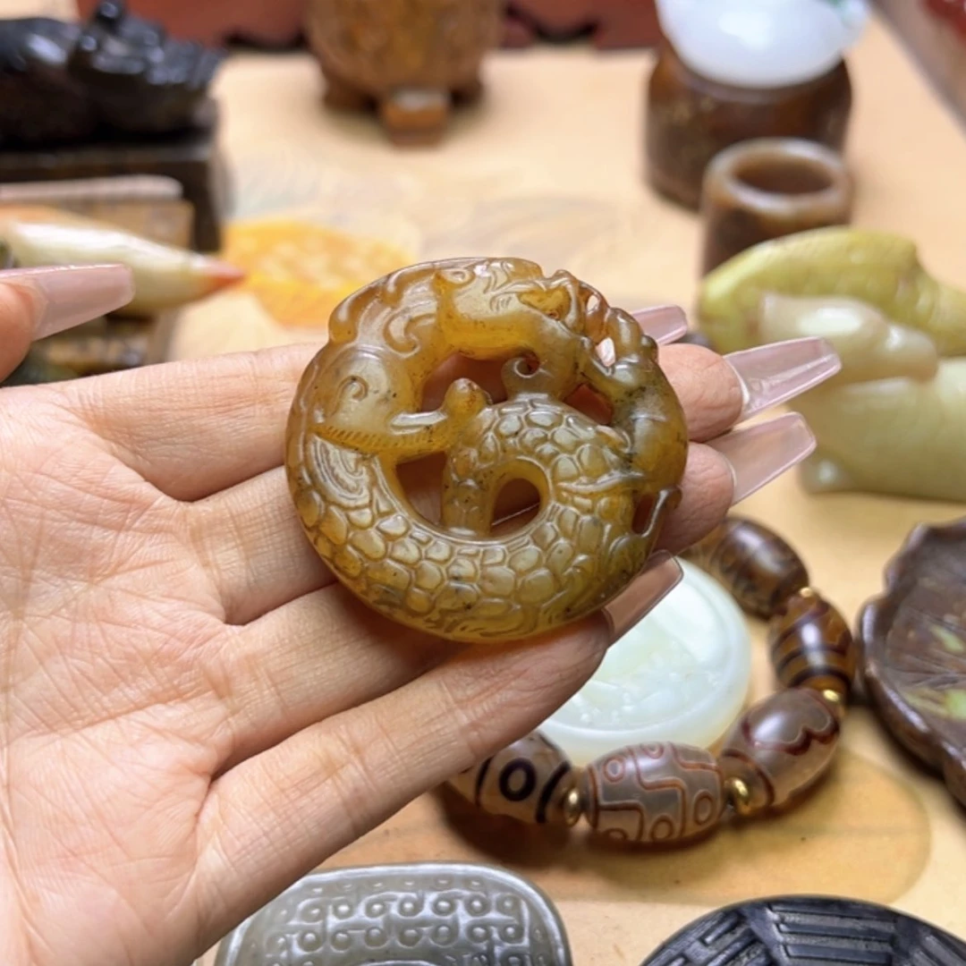 【闪购商品】蛇纹石玉颈饰未镶嵌